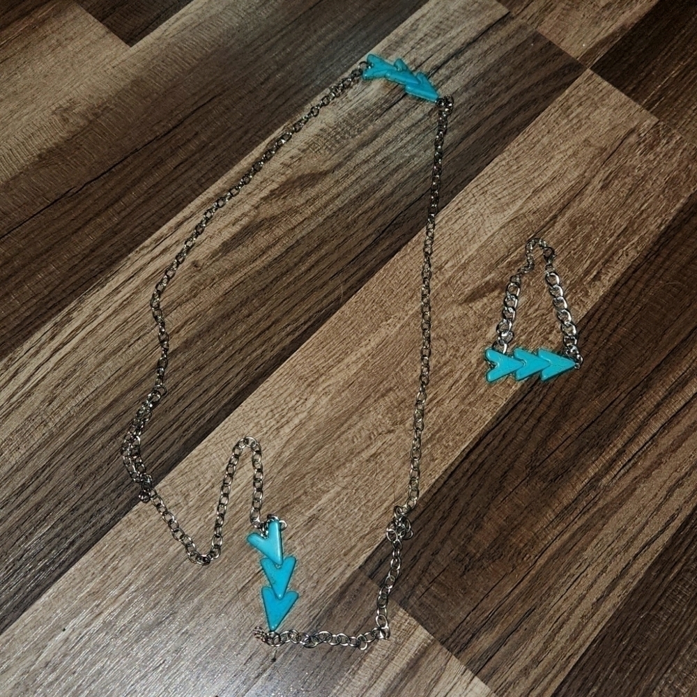 Arrow Follow Your Arrow Long Silver / Aqua Statement Piece & Matching Bracelet